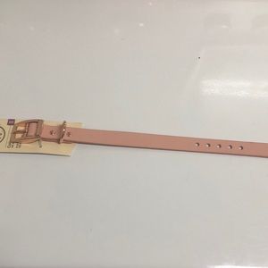 Rosegold hardware and ink dog collar make an offer